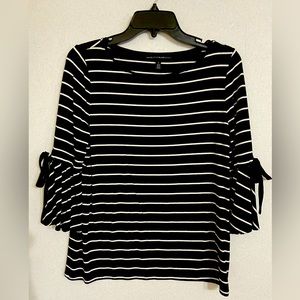 White House Black Market SZ S Striped Blouse